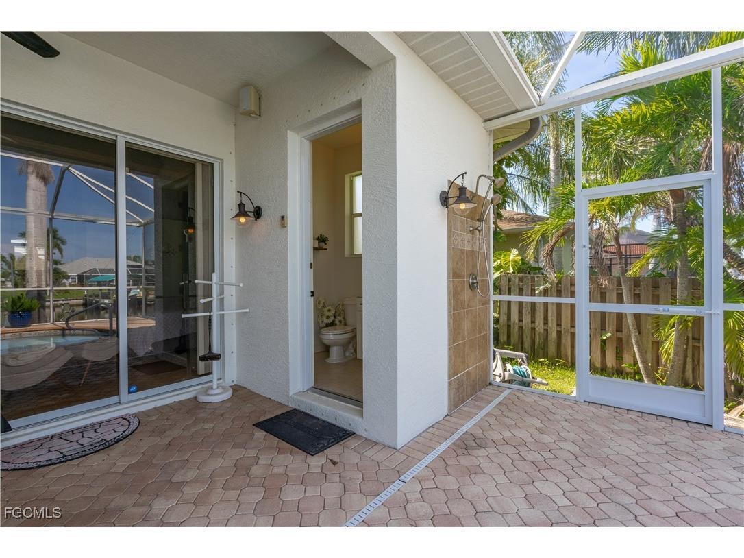 2730 NW 42nd Place Cape Coral FL 33993 2025020760 image28