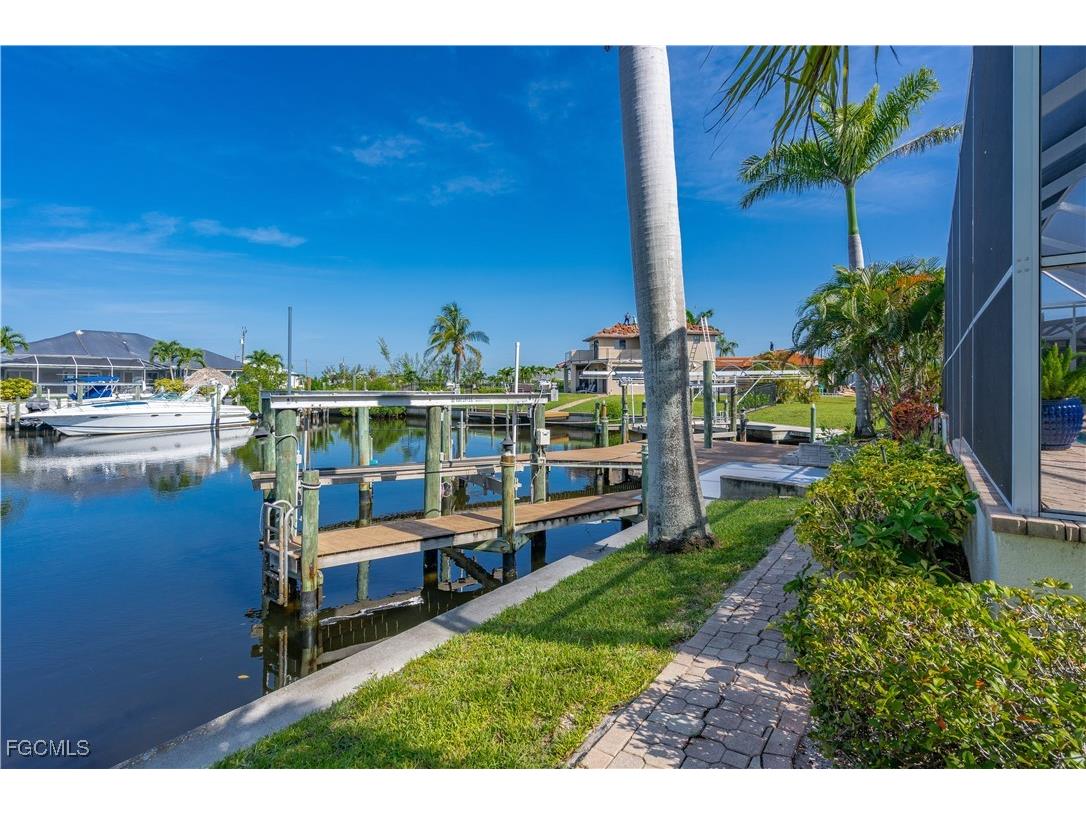 2730 NW 42nd Place Cape Coral FL 33993 2025020760 image34