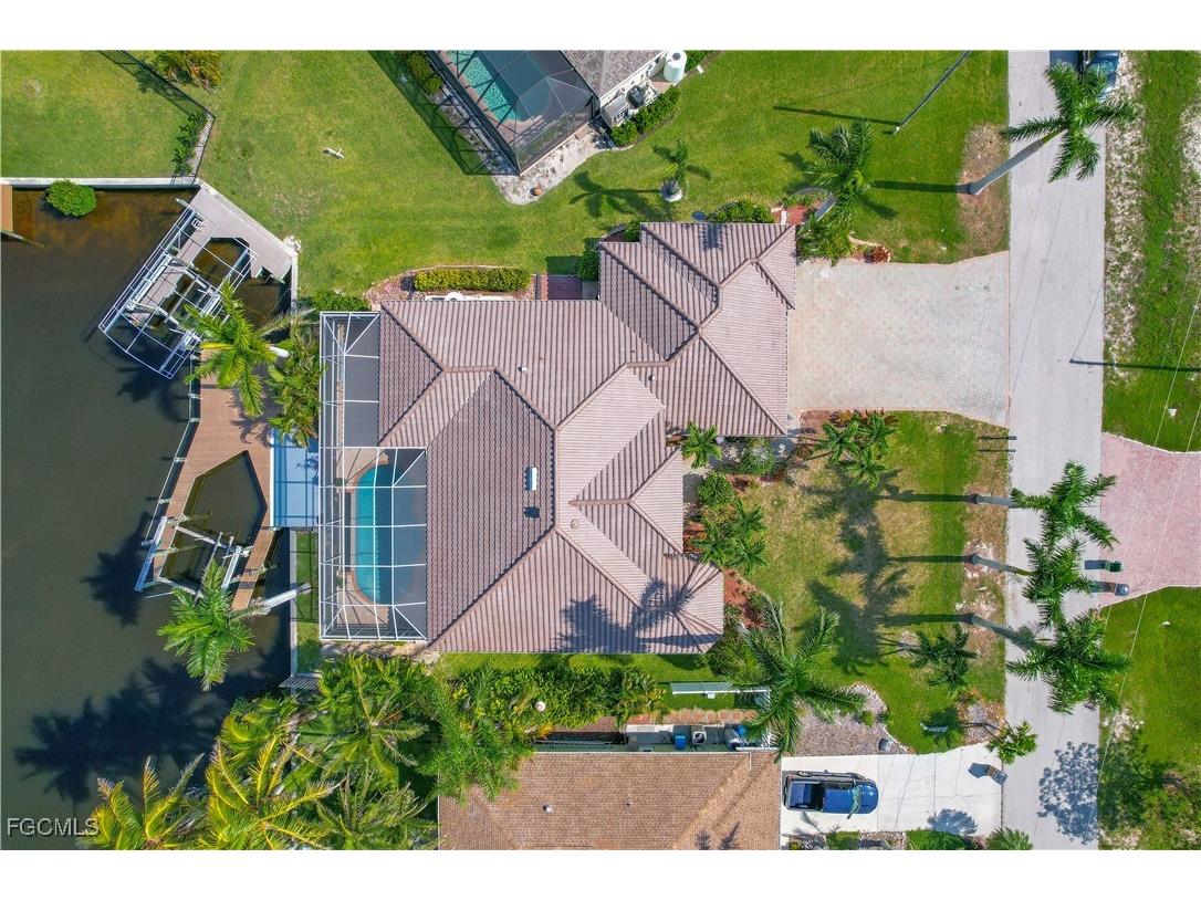 2730 NW 42nd Place Cape Coral FL 33993 2025020760 image40