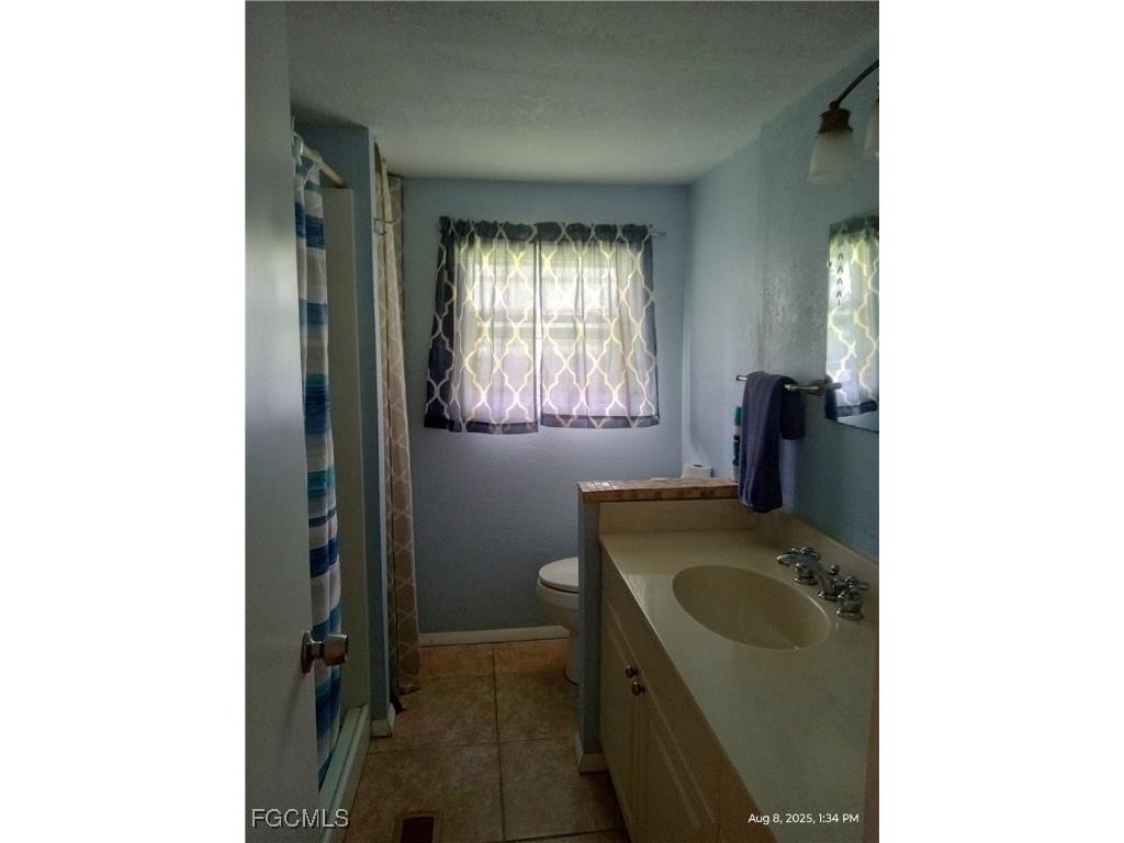 2731 Breezewood Drive North Fort Myers FL 33917 2025006540 image14
