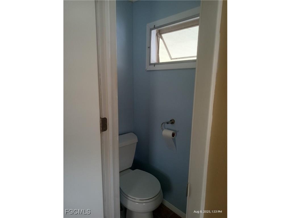 2731 Breezewood Drive North Fort Myers FL 33917 2025006540 image16