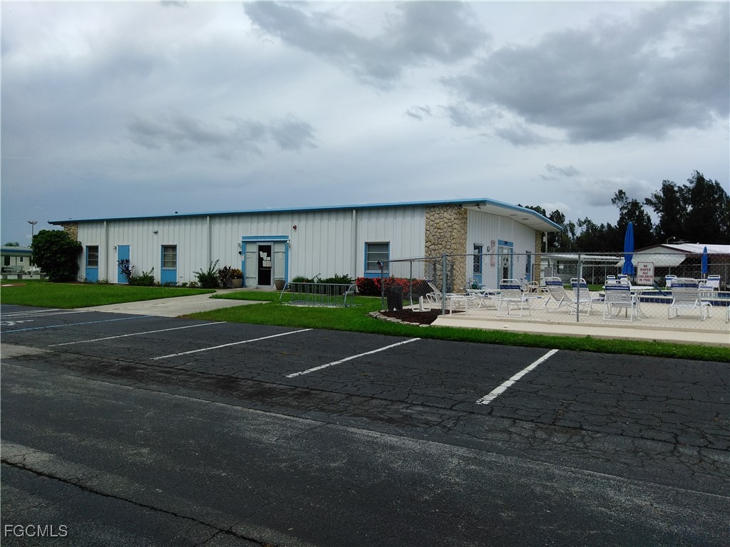 2731 Breezewood Drive North Fort Myers FL 33917 2025006540 image19