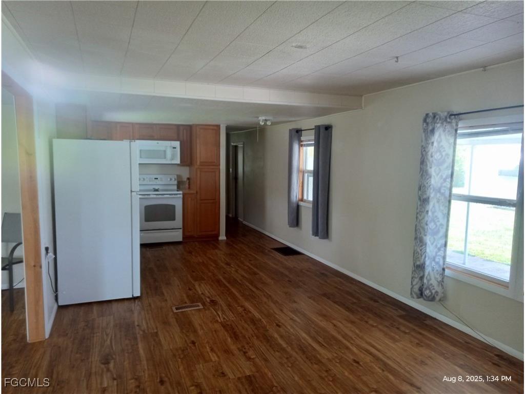 2731 Breezewood Drive North Fort Myers FL 33917 2025006540 image7