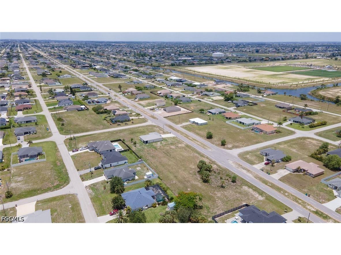 2731 Nelson Road N Cape Coral FL 33993 2026024591 image4