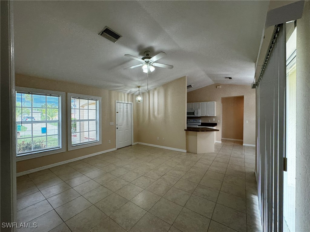 2732 NE 7th Place Cape Coral FL 33909 225060231 image2