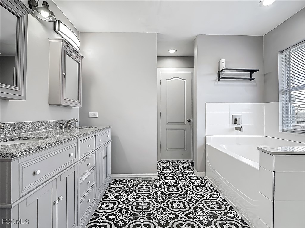 2732 NW 3rd Terrace Cape Coral FL 33993 2025018275 image9