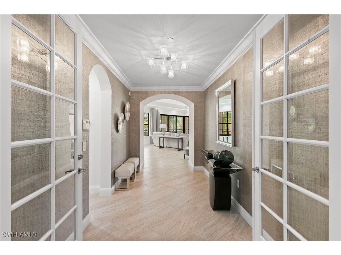 2733 Tiburon Boulevard E #102 Naples FL 34109 225042177 image1