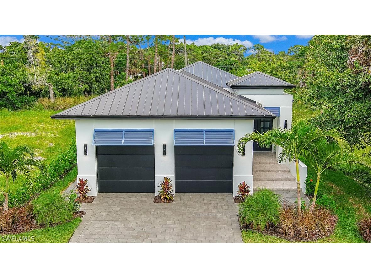 2733 Van Buren Avenue Naples FL 34112 222069827 image1