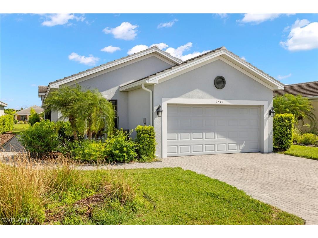 2733 Vareo Court Cape Coral FL 33991 223027438 image1
