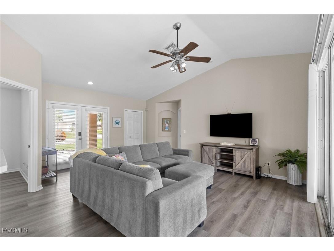 2734 SW 28th Avenue Cape Coral FL 33914 2025015843 image10