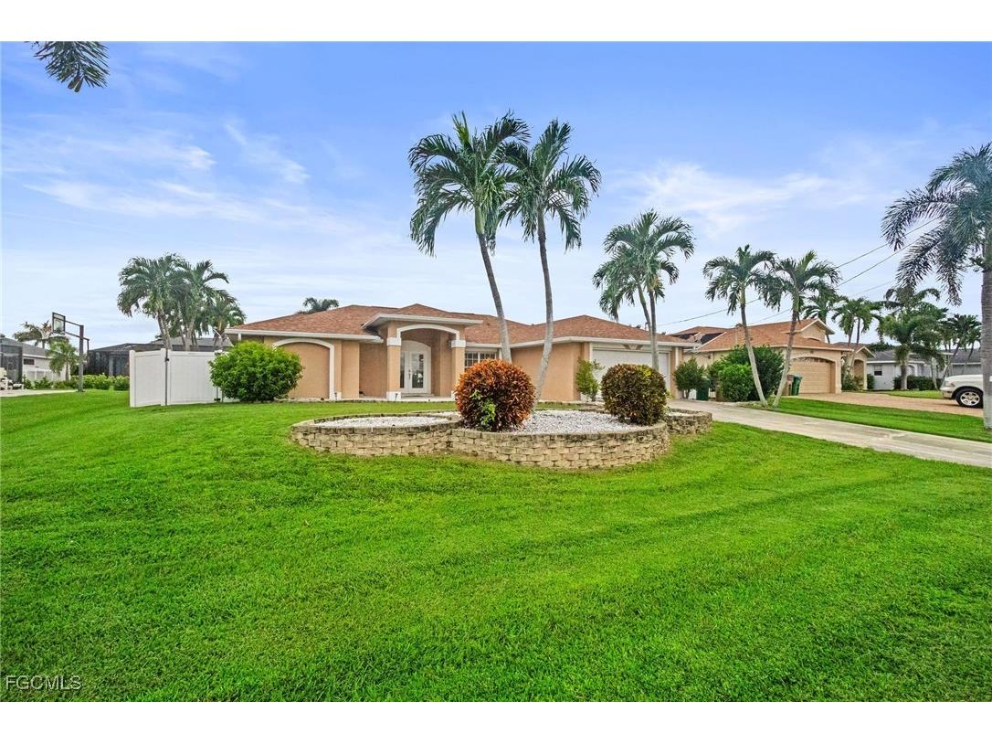 2734 SW 28th Avenue Cape Coral FL 33914 2025015843 image3