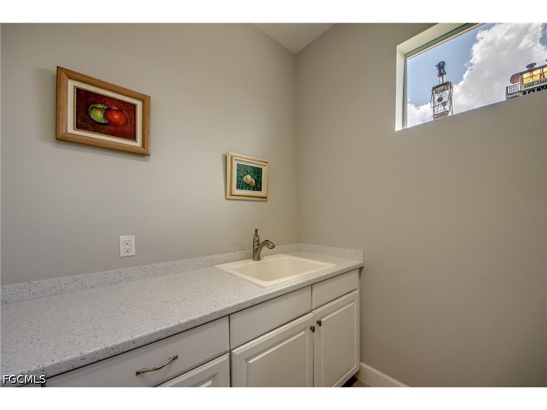 2734 Vareo Court Cape Coral FL 33991 2026022000 image35