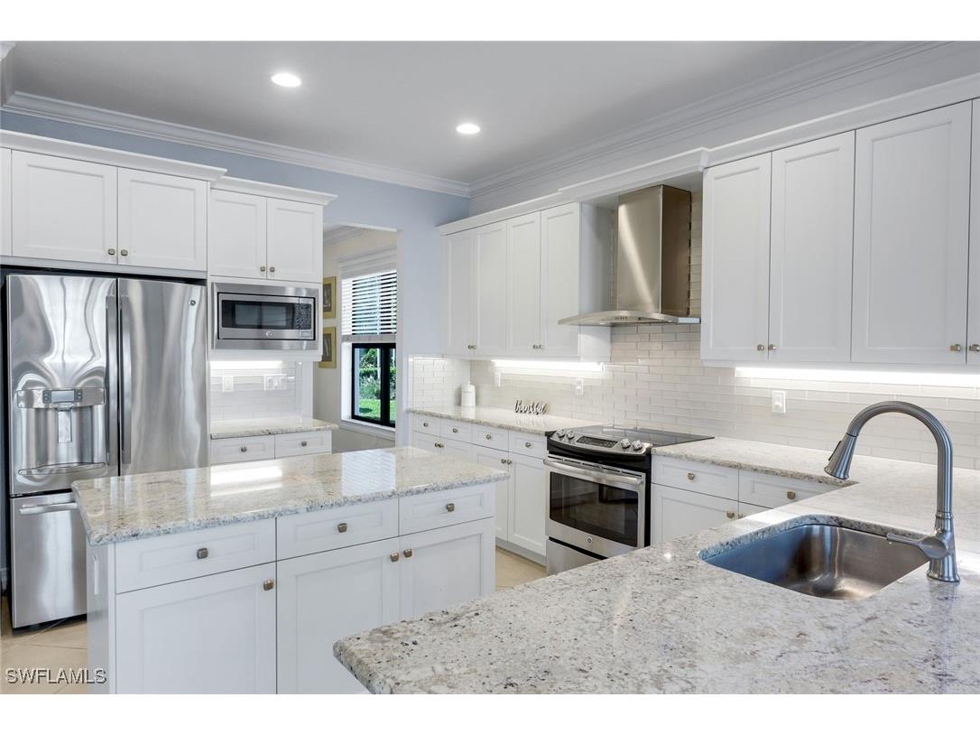 2735 Cinnamon Bay Circle Naples FL 34119 226001568 image9