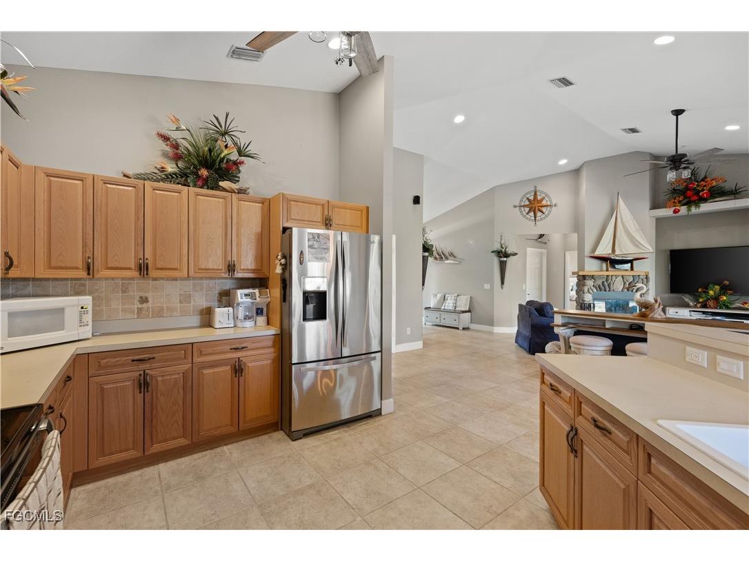 27350 San Carlos Drive Punta Gorda FL 33983 2026001730 image15