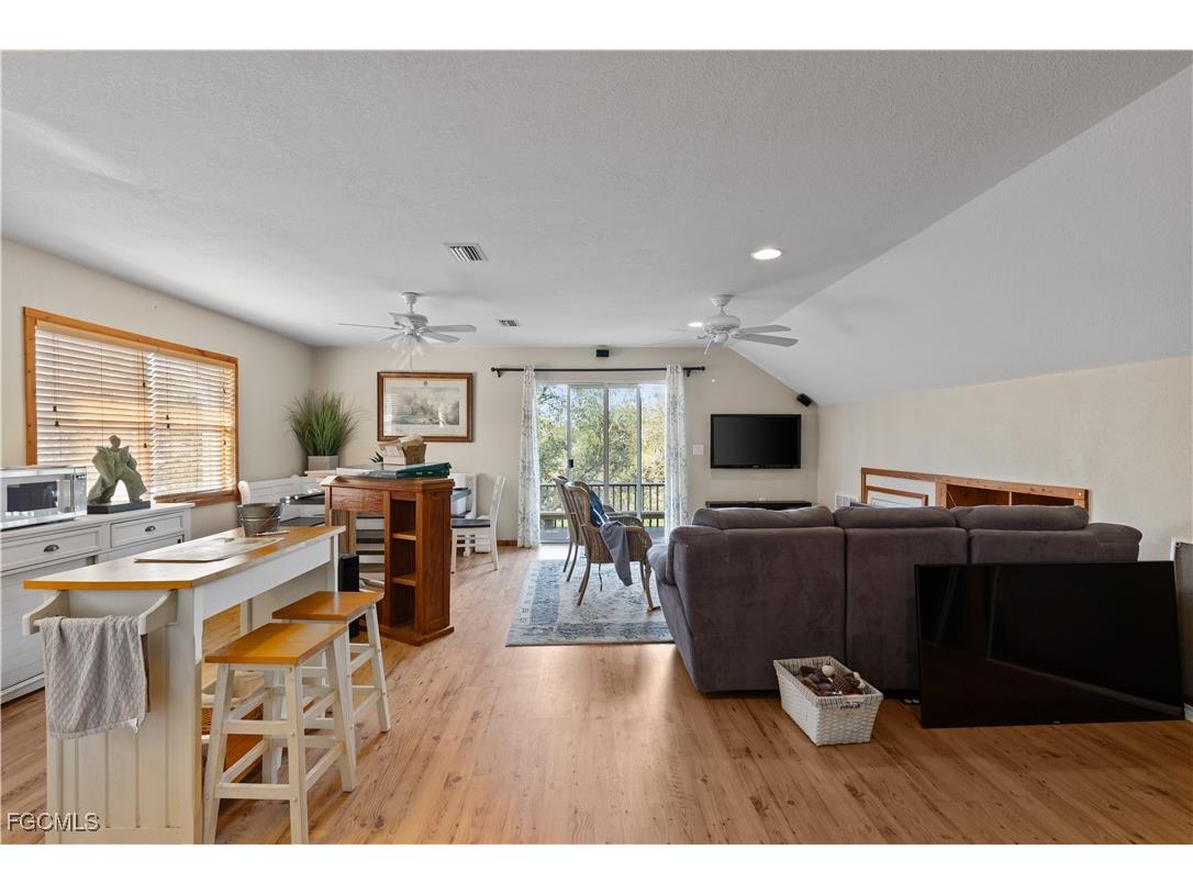 27350 San Carlos Drive Punta Gorda FL 33983 2026001730 image38