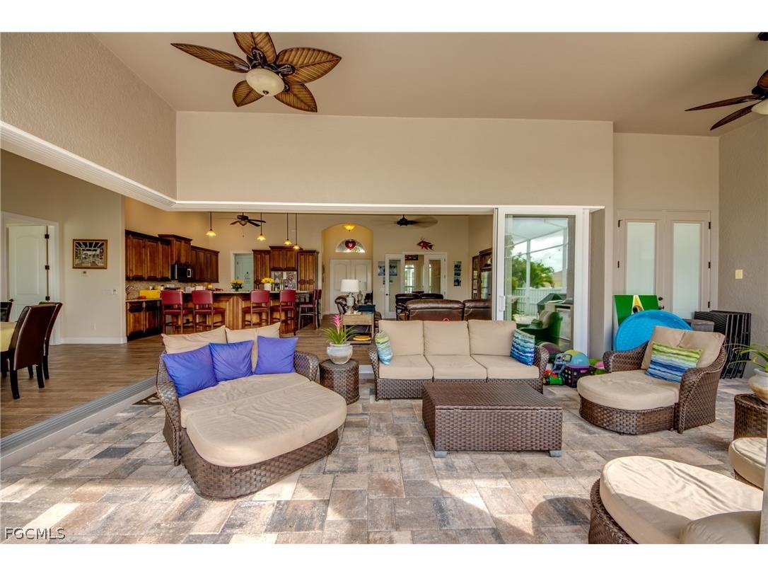 2736 Miracle Parkway Cape Coral FL 33914 2026012477 image4