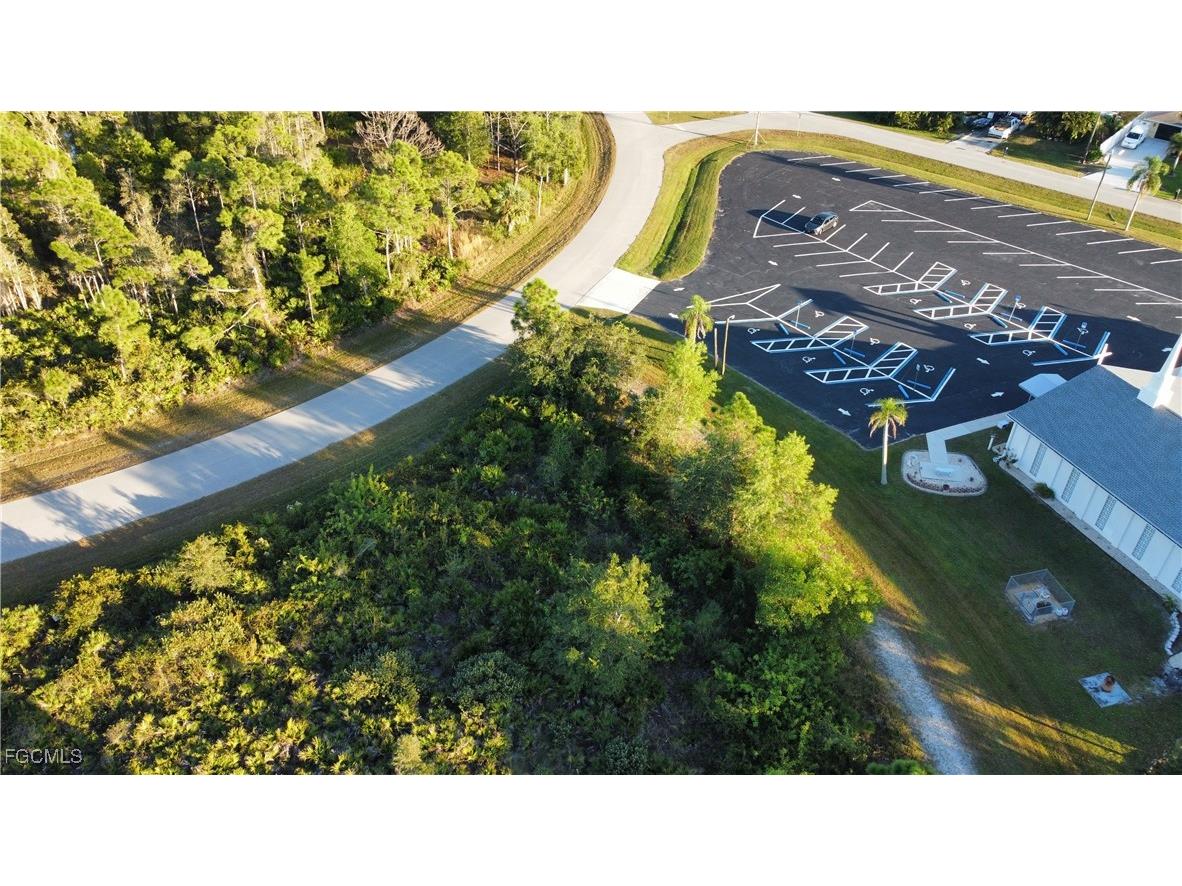 27366 Del Rio Drive Punta Gorda FL 33955 2025020481 image6