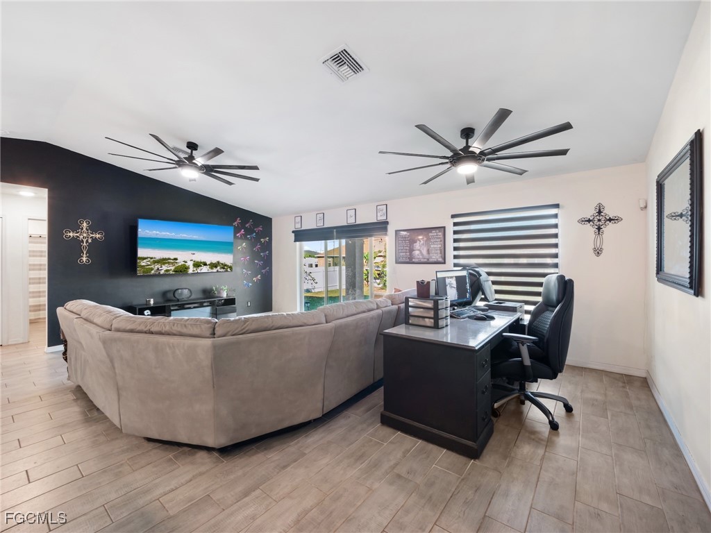 2737 NE 2nd Place Cape Coral FL 33909 2025018530 image13