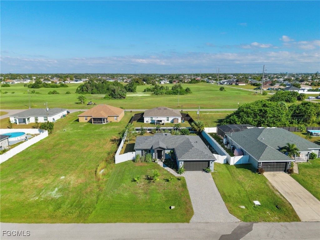 2737 NE 2nd Place Cape Coral FL 33909 2025018530 image2