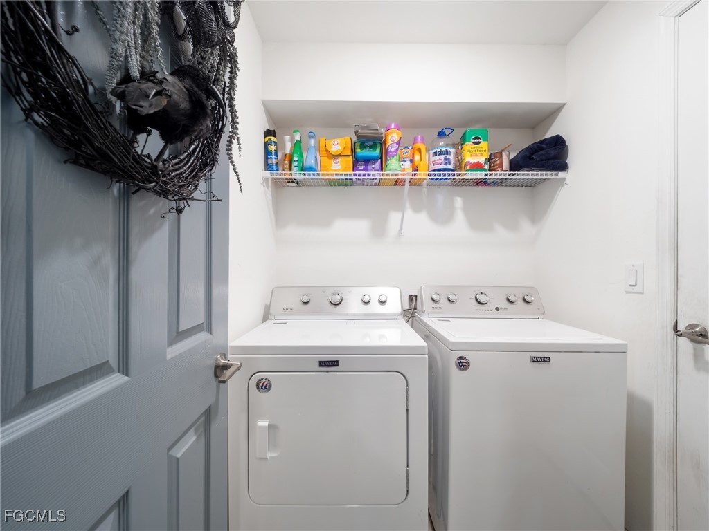 2737 NE 2nd Place Cape Coral FL 33909 2025018530 image21