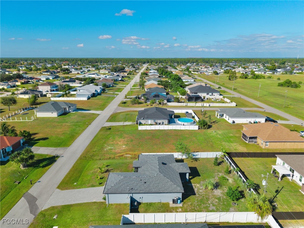 2737 NE 2nd Place Cape Coral FL 33909 2025018530 image31