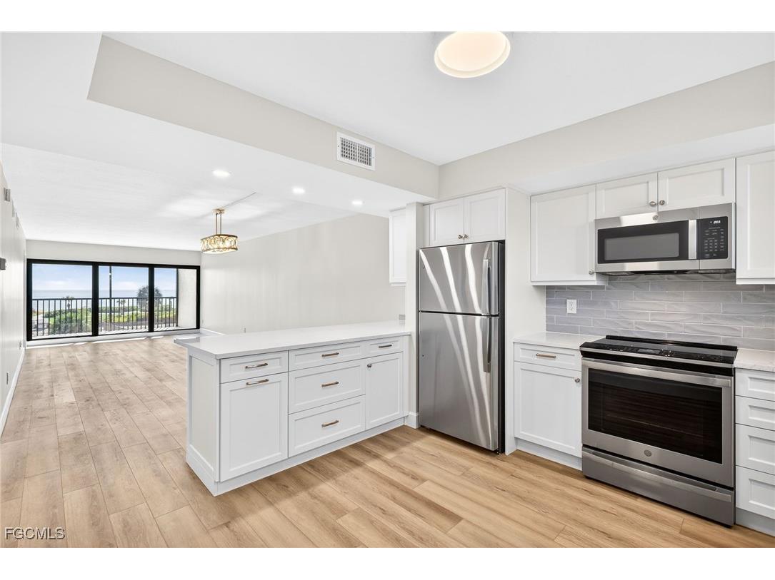 2737 W Gulf Drive #222 Sanibel FL 33957 2026001887 image10