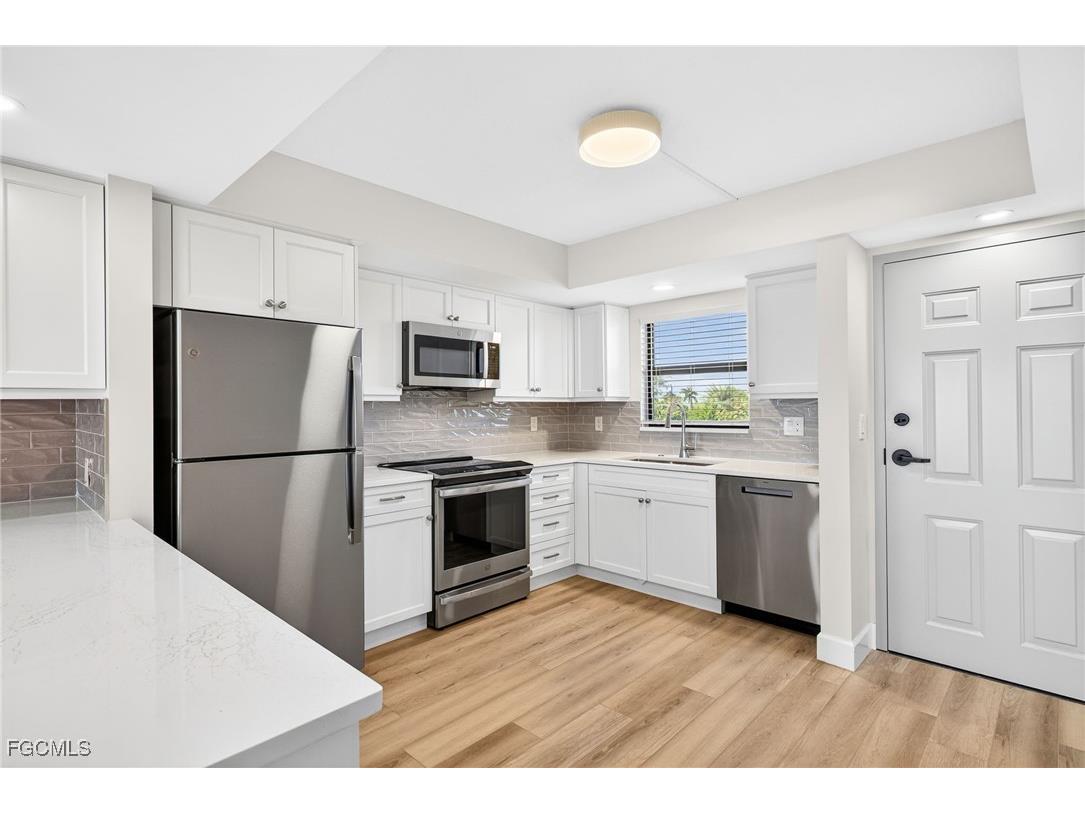 2737 W Gulf Drive #222 Sanibel FL 33957 2026001887 image7