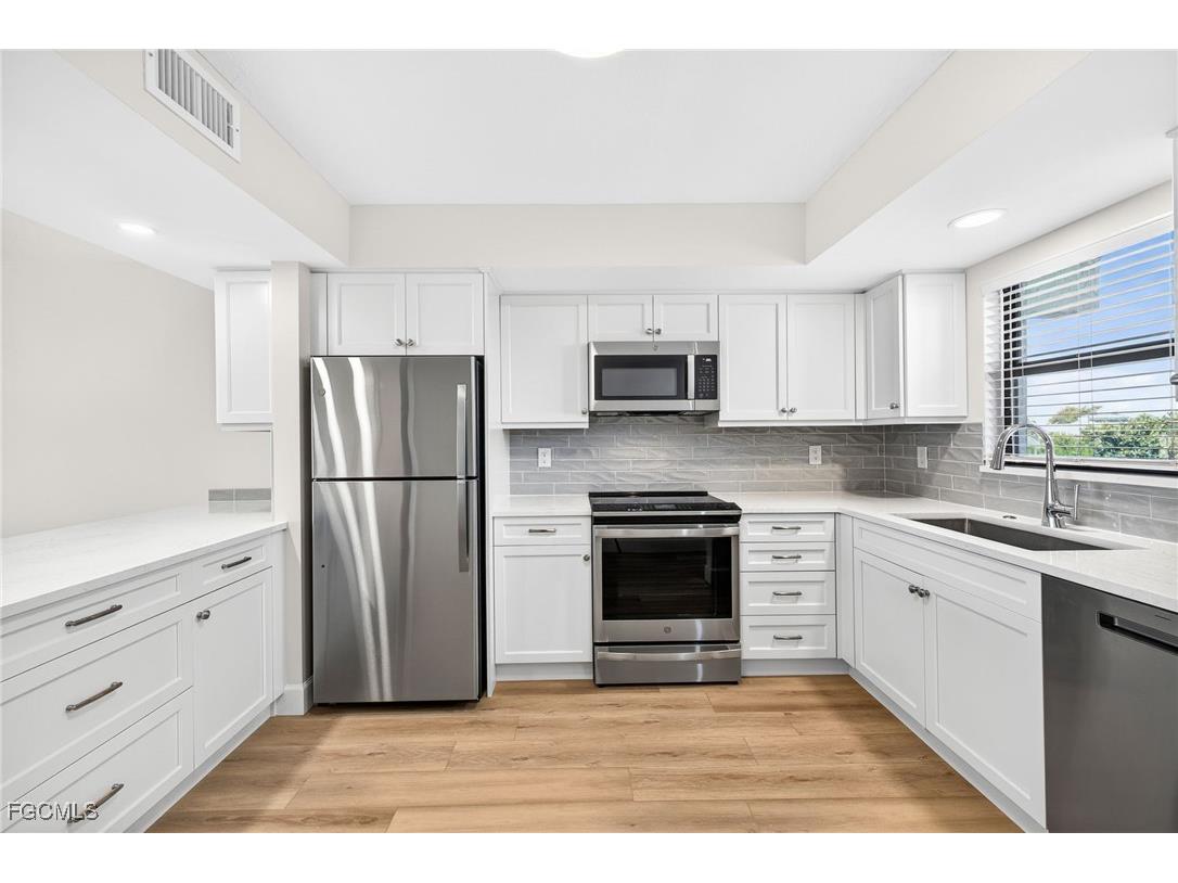 2737 W Gulf Drive #222 Sanibel FL 33957 2026001887 image8