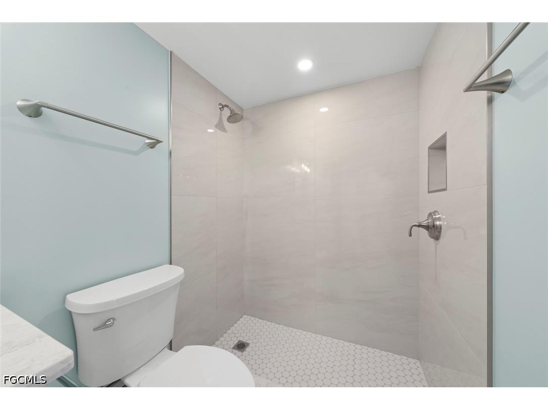 2737 W Gulf Drive #238 Sanibel FL 33957 2026017468 image21