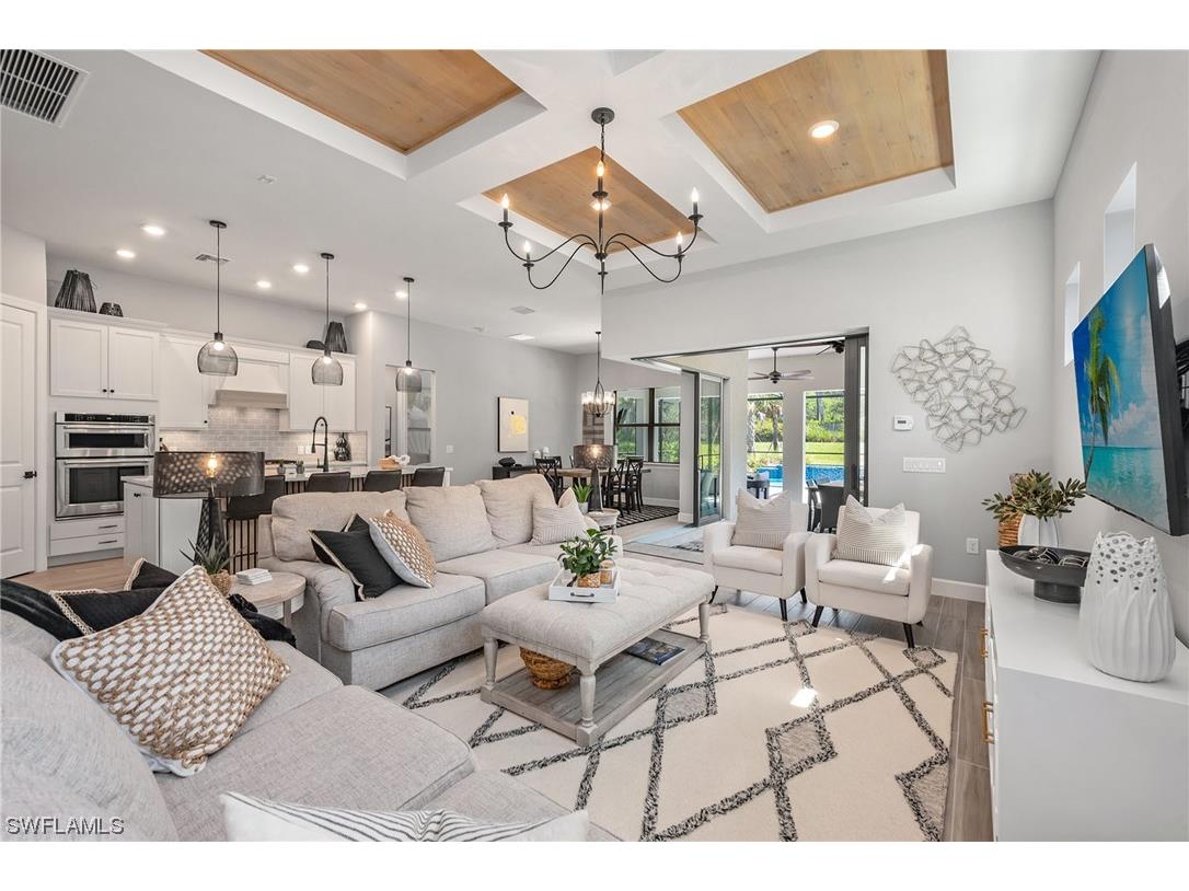 2738 Aviamar Circle Naples FL 34114 223058782 image1