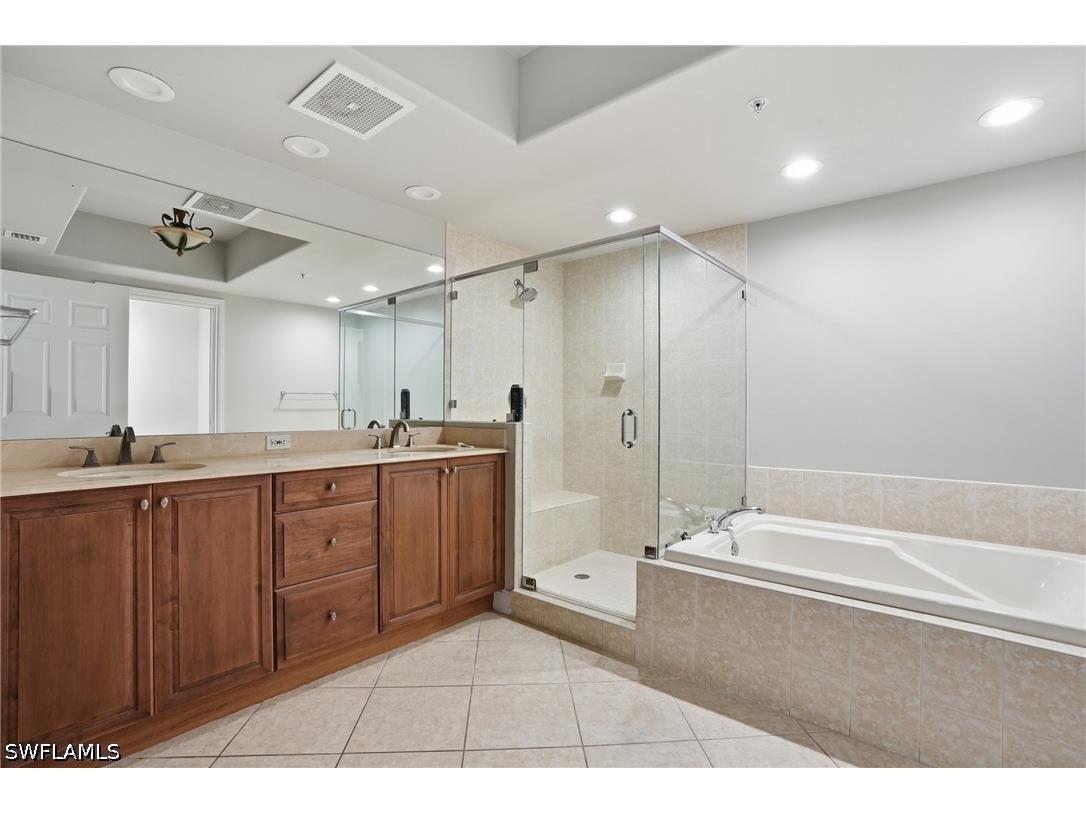 2738 Tiburon Boulevard E #B104 Naples FL 34109 226014964 image8