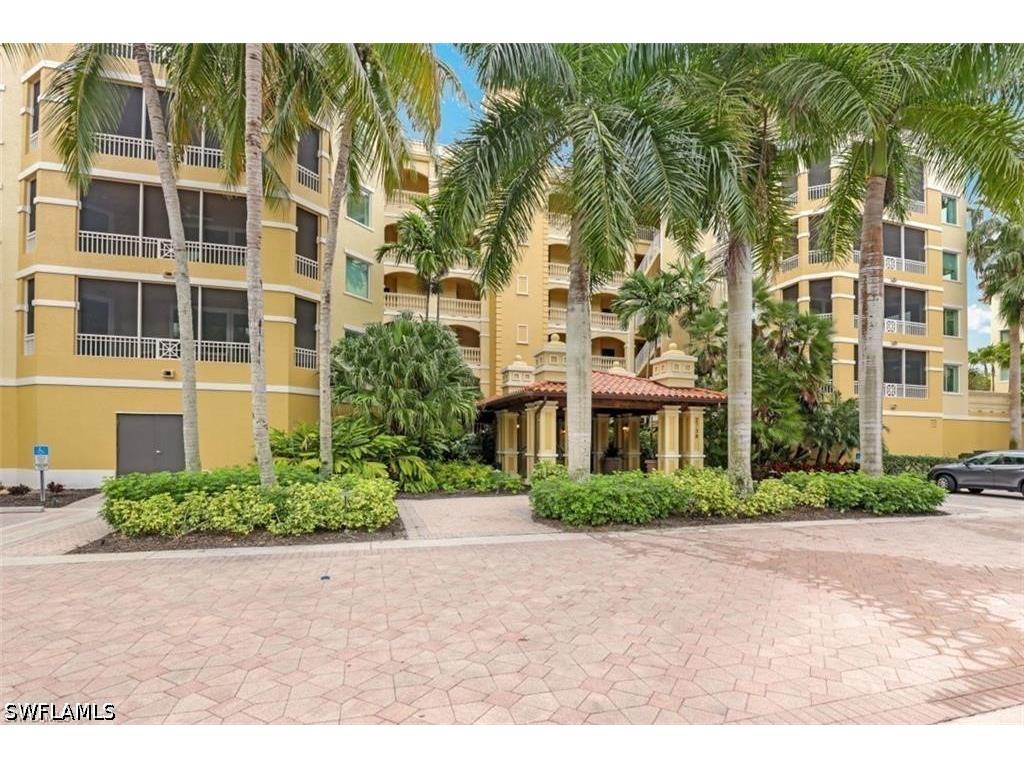 2738 Tiburon Boulevard E #B301 Naples FL 34109 226017975 image1