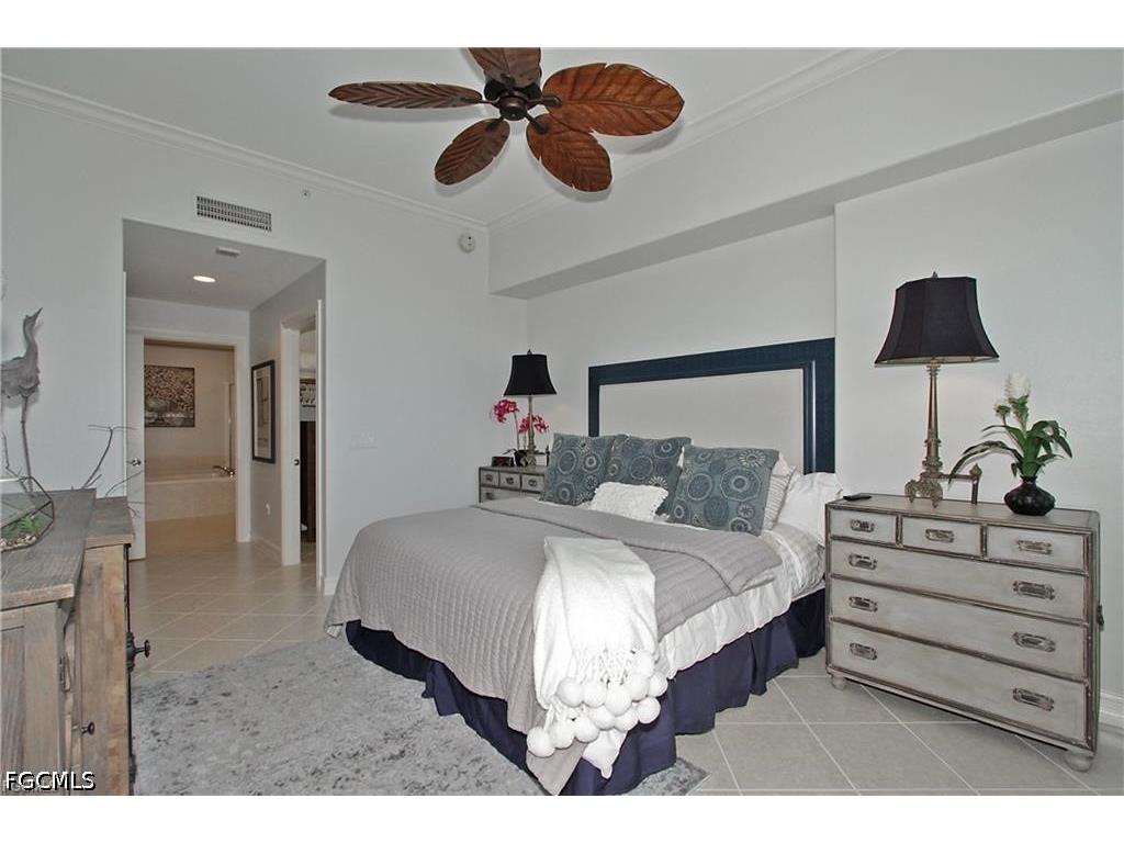 2738 Tiburon Boulevard E #B403 Naples FL 34109 2026014983 image16