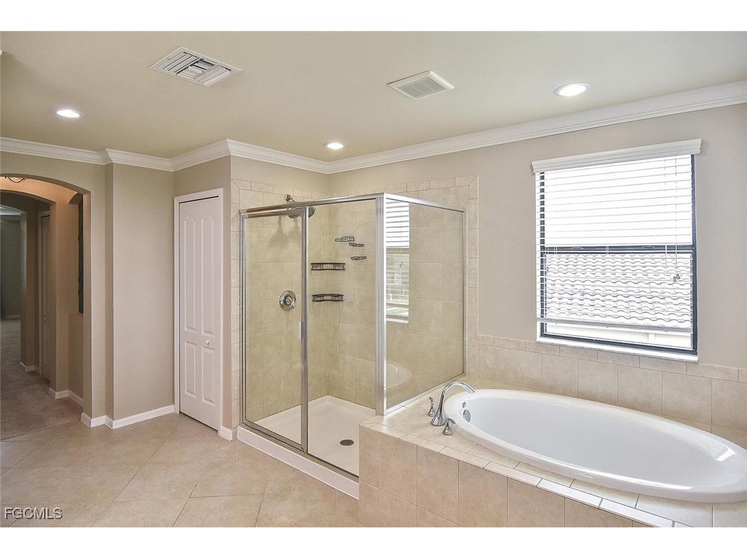 2738 Via Piazza Loop Fort Myers FL 33905 2025014505 image24