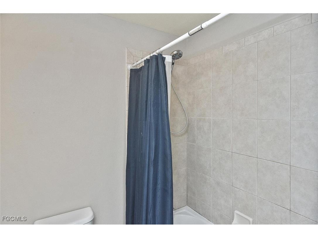 2738 Via Piazza Loop Fort Myers FL 33905 2025014505 image33