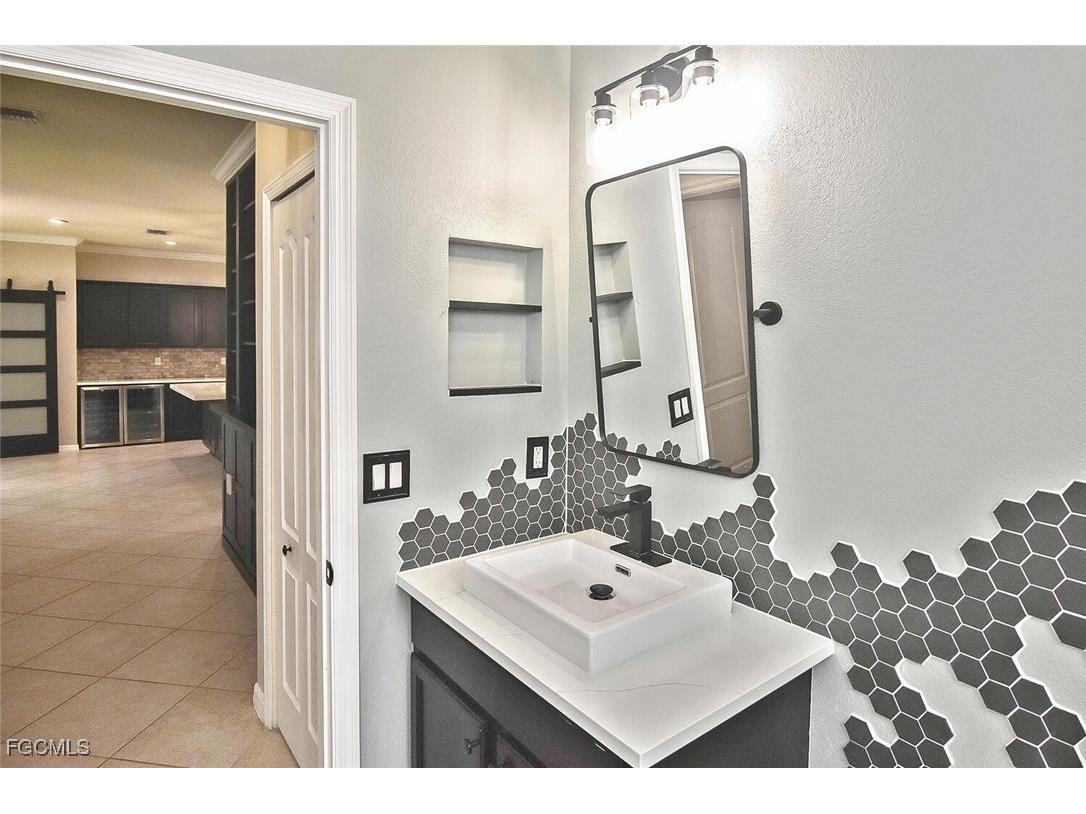 2738 Via Piazza Loop Fort Myers FL 33905 2025014505 image39