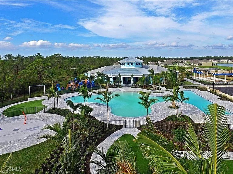 2739 Merida Lane Cape Coral FL 33909 2025018159 image24