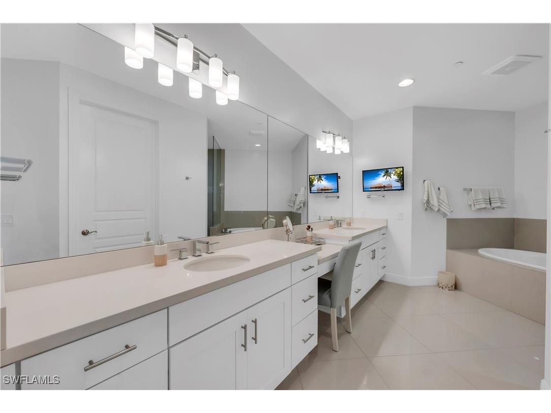 2739 Tiburon Boulevard E #302 Naples FL 34109 225053840 image12
