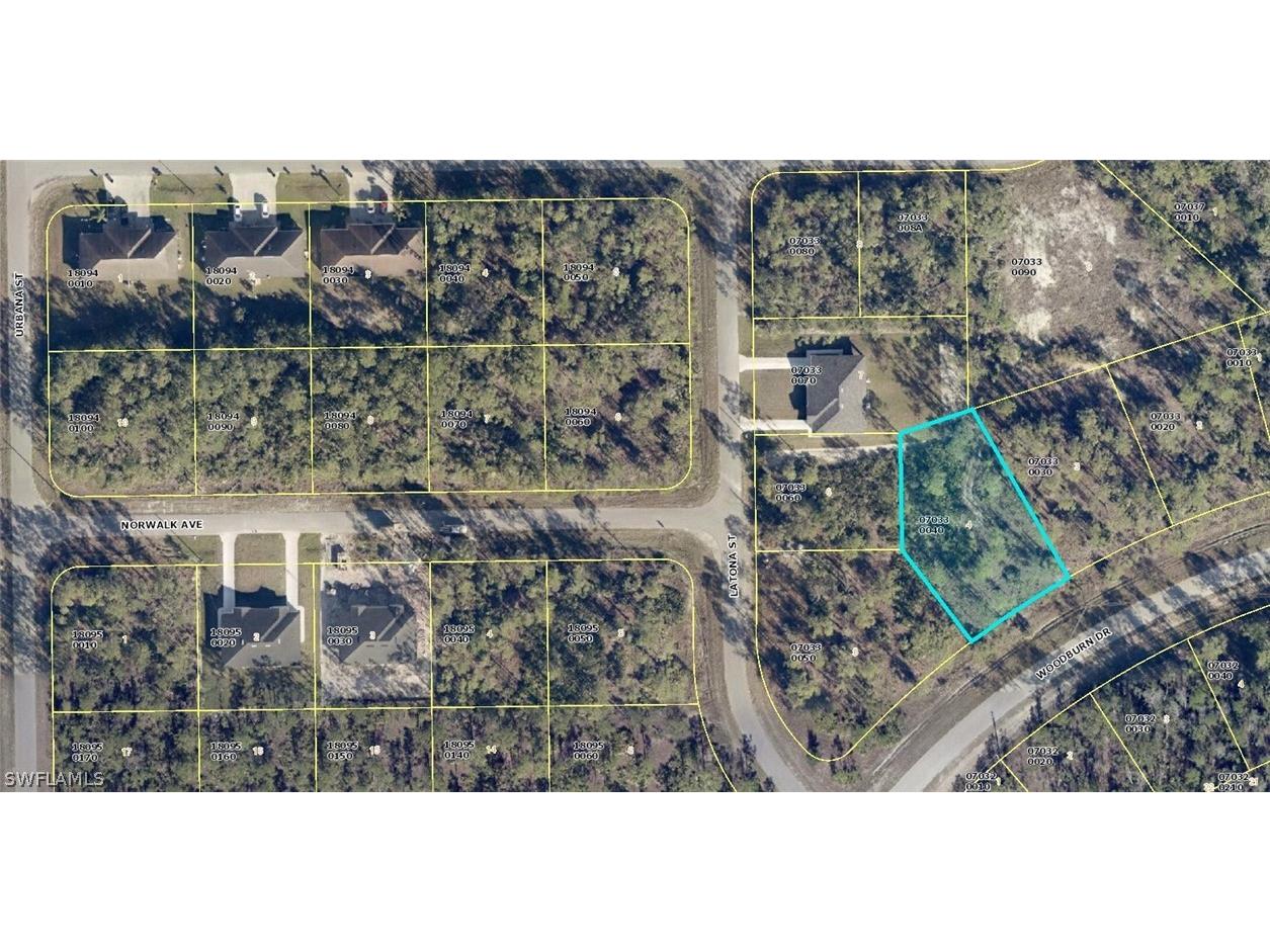 274-276 Woodburn Drive Lehigh Acres FL 33972 224027139 image1