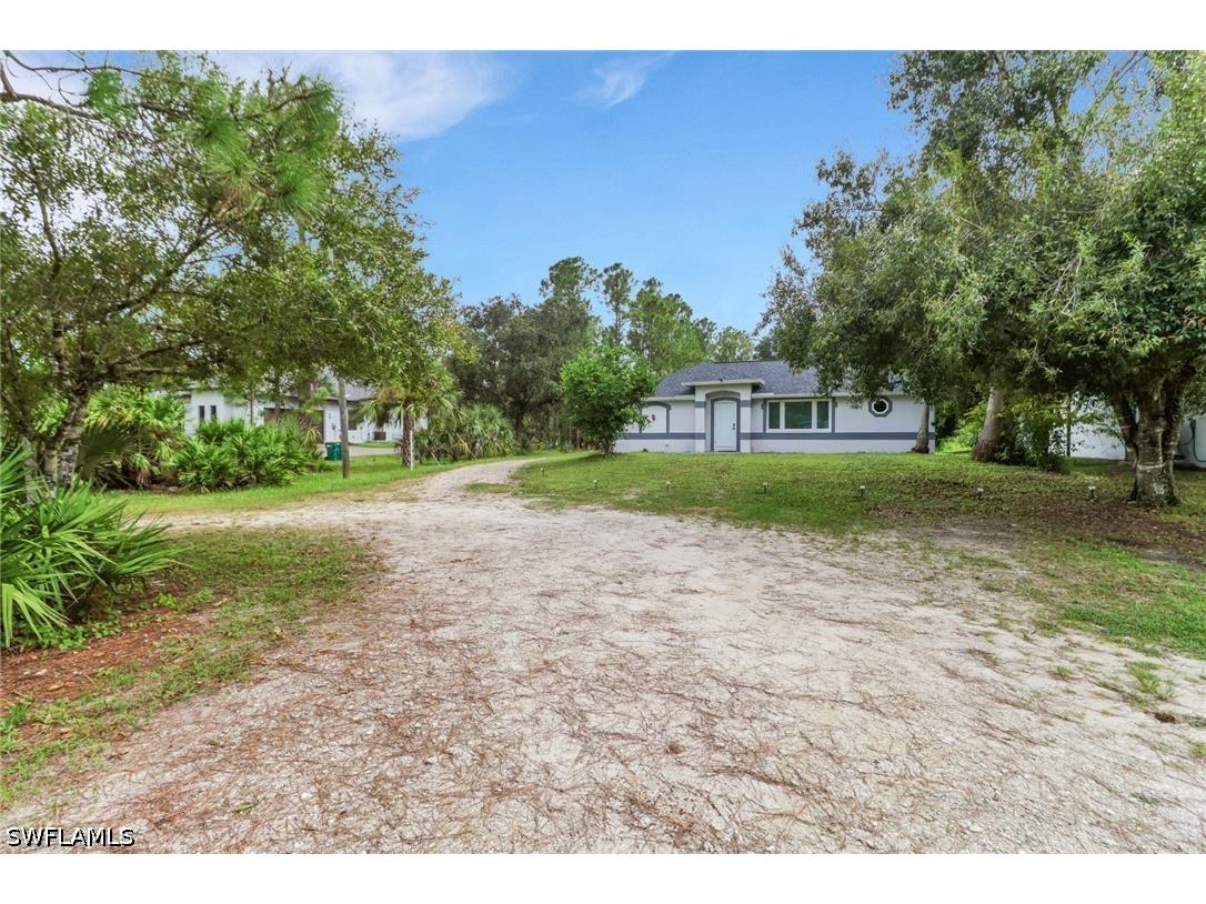 2740 Randall Naples FL 34120 226012504 image1