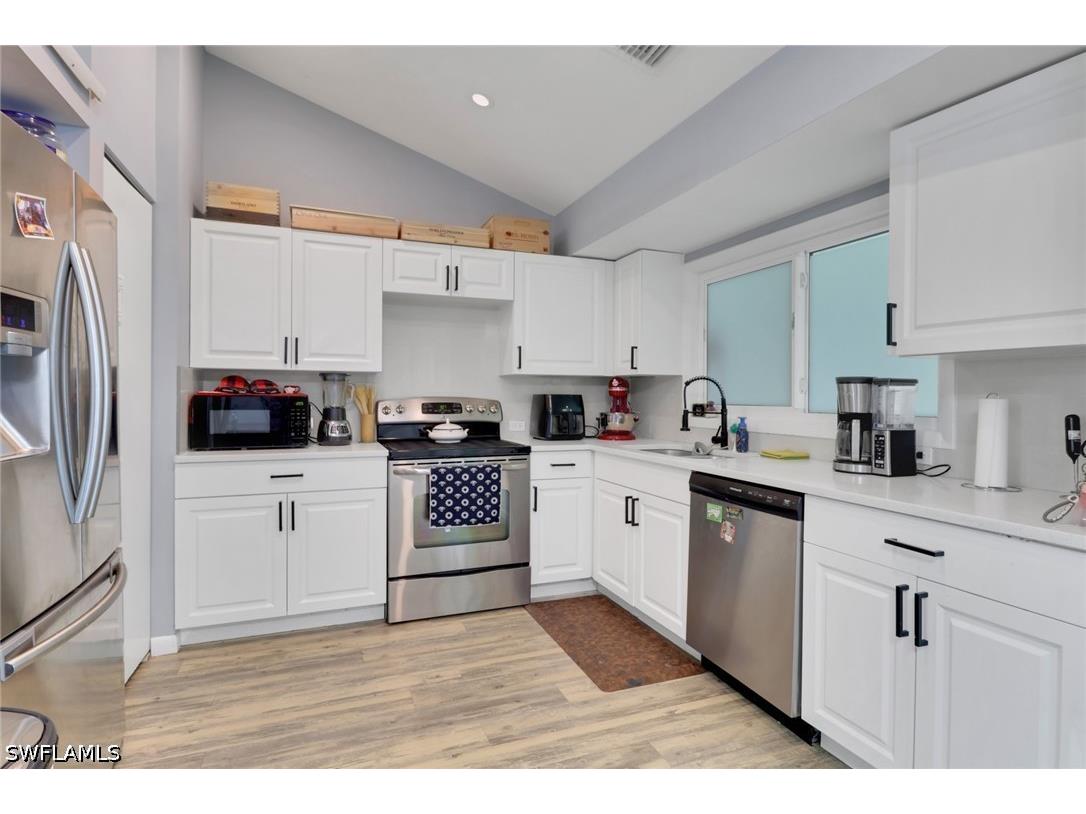 2740 Randall Naples FL 34120 226012504 image10