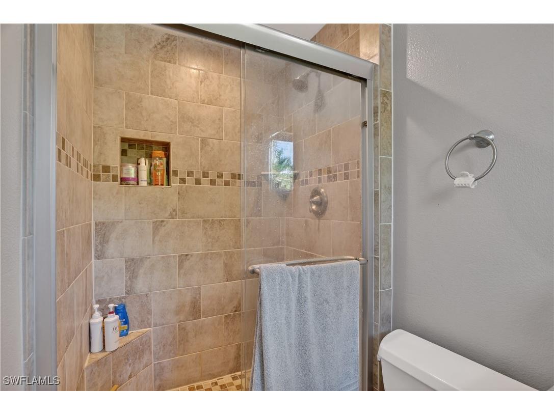 2741 Mcgregor Boulevard Fort Myers FL 33901 226000137 image16
