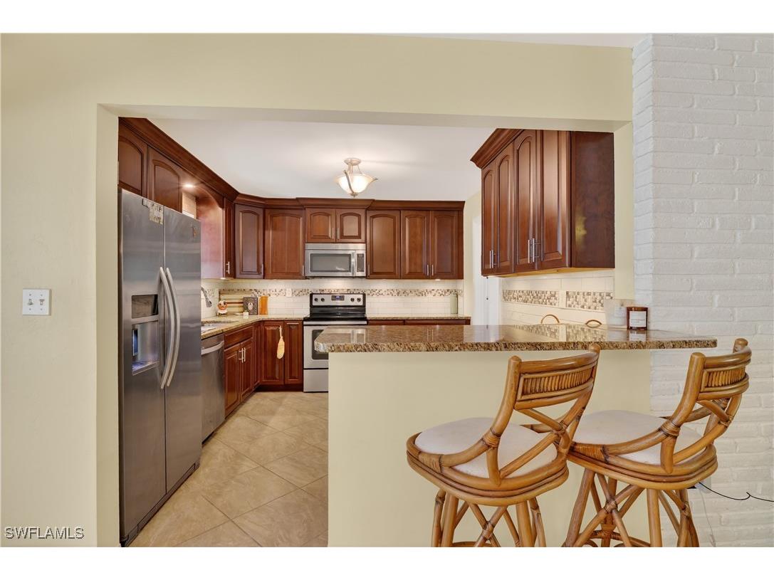 2741 Mcgregor Boulevard Fort Myers FL 33901 226000137 image7