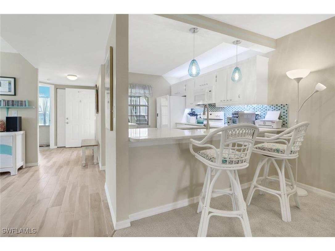 2742 Kings Lake Boulevard #104 Naples FL 34112 224071639 image1