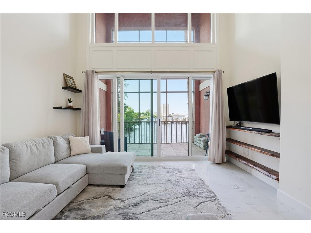 2743 1st Street #109 Fort Myers FL 33916 2025017008 image1