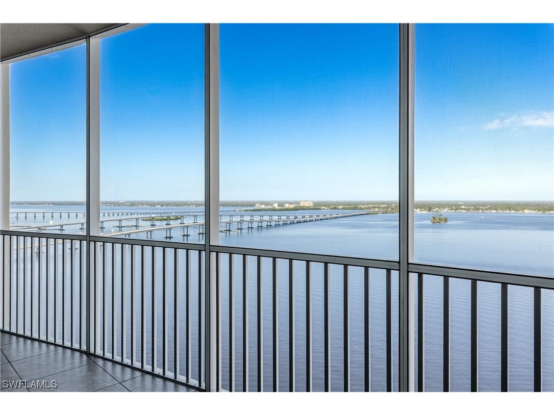 2743 1st Street #2202 Fort Myers FL 33916 223080772 image1