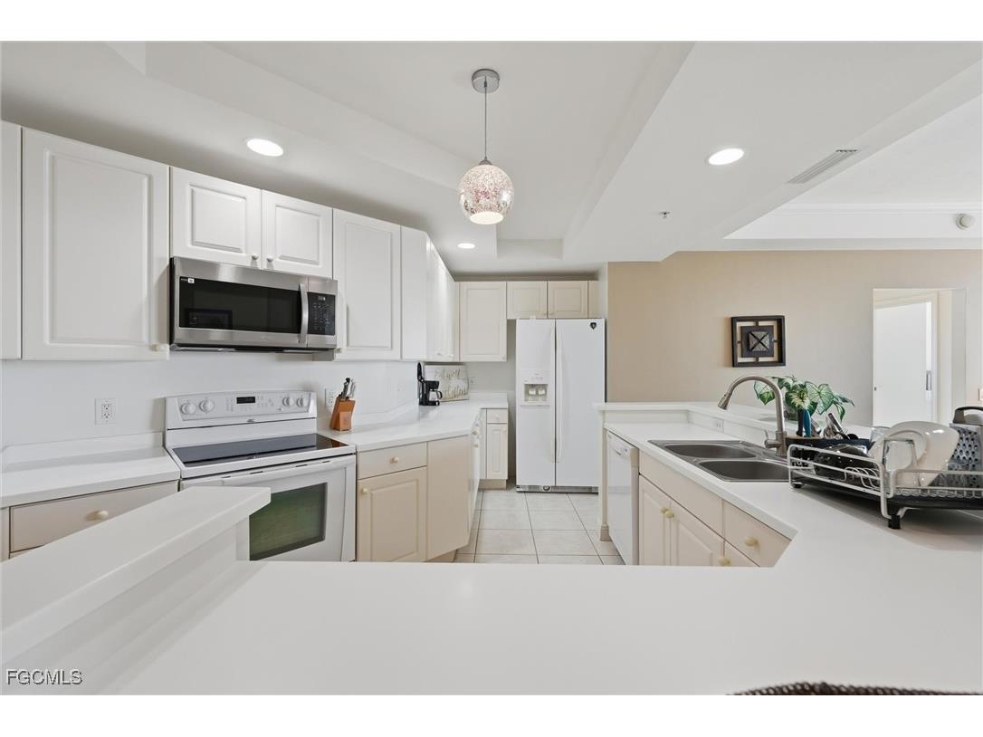 2743 1st Street #2203 Fort Myers FL 33916 2025014691 image3