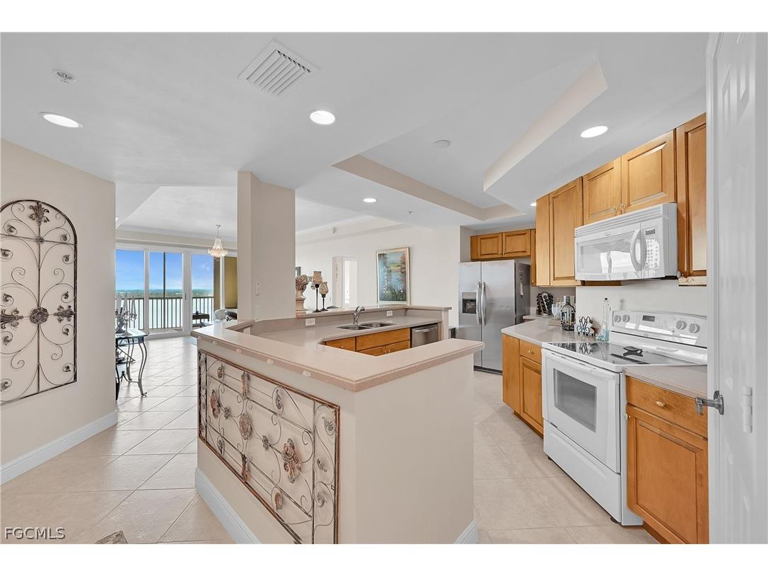 2743 1st Street #2404 Fort Myers FL 33916 2026008805 image6