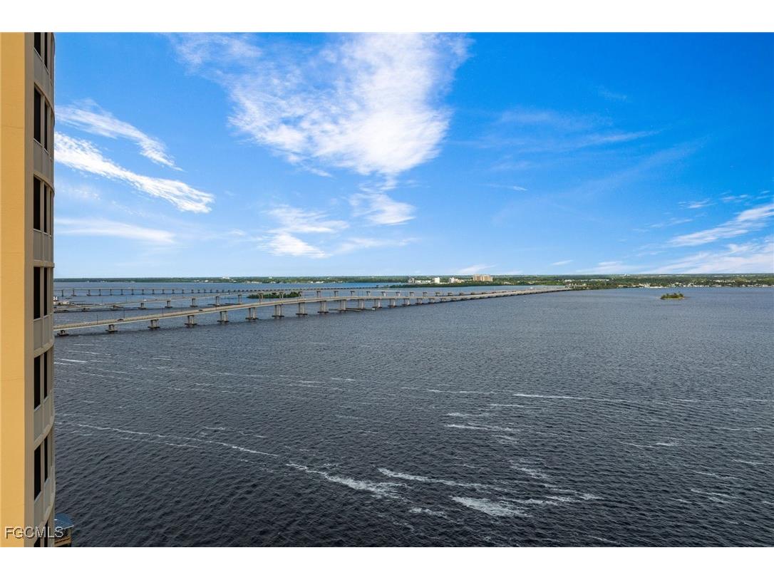 2743 1st Street #304 Fort Myers FL 33916 2025019895 image48