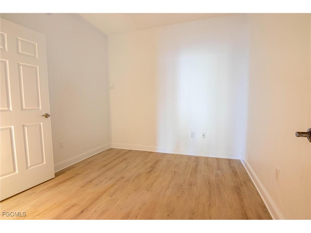 2743 1st Street #406 Fort Myers FL 33916 2025011942 image48